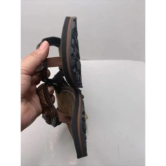 CLARK'S COLLECTION WOMEN'S 7 BROWN LEATHER THONG FLIP FLOP SANDALS, - Picture 3 of 6